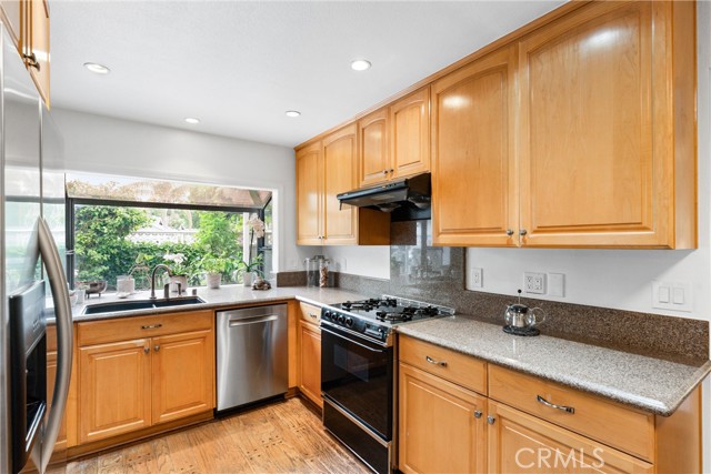 Detail Gallery Image 11 of 62 For 15 Firestone #4,  Irvine,  CA 92614 - 4 Beds | 2/1 Baths