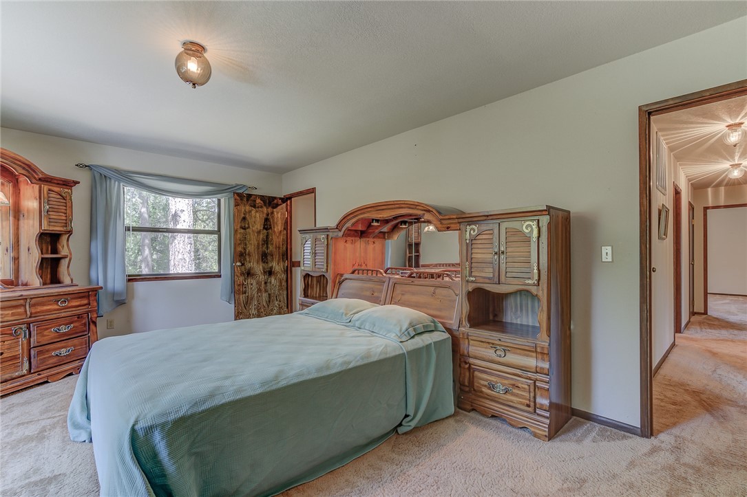 Detail Gallery Image 50 of 73 For 9809 N. Old Stage Road, Weed,  CA 96094 - 4 Beds | 3/1 Baths