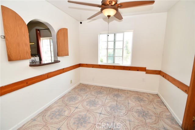 Detail Gallery Image 6 of 22 For 14103 Fonthill Ave a,  Hawthorne,  CA 90250 - 6 Beds | 3 Baths