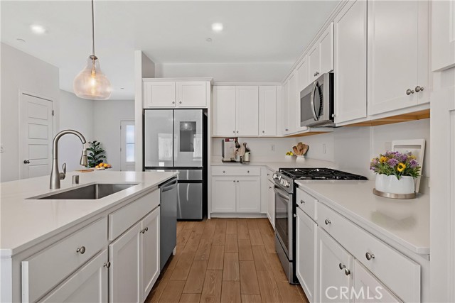 1754 N Aster Lake Road, Hanford CA: https://media.crmls.org/medias/f02308bb-f3c2-41c4-904d-a25dc2b5c03c.jpg