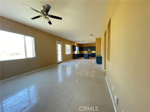 8348 Barnwood Lane, Riverside CA: https://media.crmls.org/medias/f02311c3-2c5b-46eb-984a-c5b2f1bb09b3.jpg