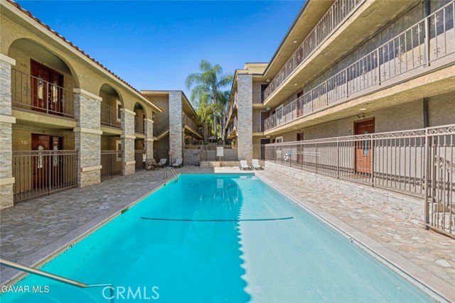 Detail Gallery Image 25 of 33 For 3220 Altura Ave #220,  Glendale,  CA 91214 - 1 Beds | 1 Baths