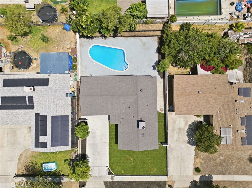 https://media.crmls.org/medias/f02520e4-1713-4506-82d3-cd354c7a5158.jpg?preset=X-Large
