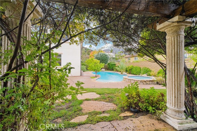 Detail Gallery Image 7 of 48 For 1908 Hazel Nut Ct, Agoura Hills,  CA 91301 - 4 Beds | 4 Baths