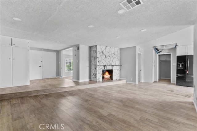 1754 N 1st Avenue, Upland CA: https://media.crmls.org/medias/f025feb1-29fa-4294-a73b-7d6c17070977.jpg