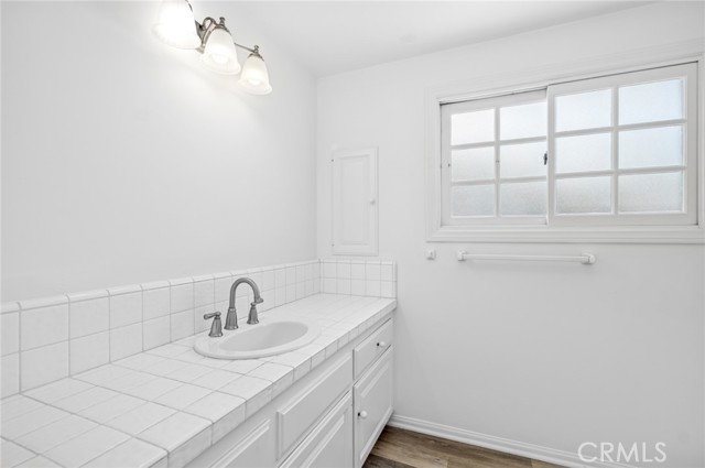 Detail Gallery Image 30 of 36 For 121 Onyx Ave, Newport Beach,  CA 92662 - 3 Beds | 3 Baths