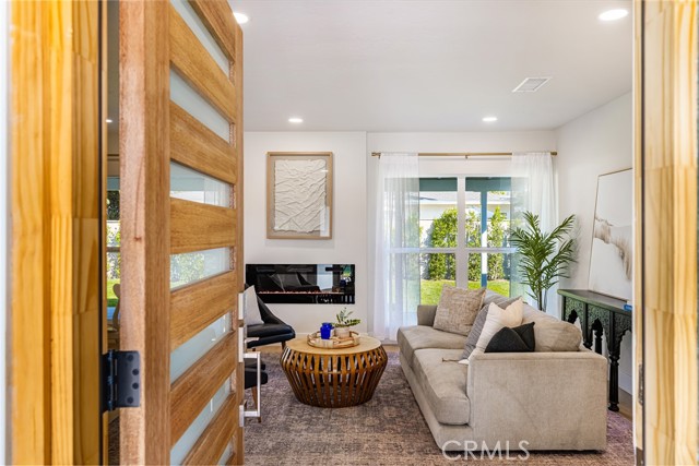 Detail Gallery Image 1 of 66 For 6831 E Pageantry St, Long Beach,  CA 90808 - 3 Beds | 2 Baths