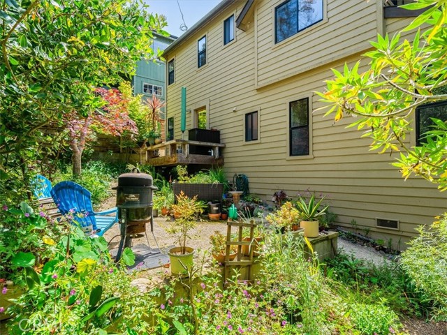 2320 Wilcombe Drive, Cambria CA: https://media.crmls.org/medias/f028fa70-35aa-4fe7-ab32-b30aed5c7687.jpg