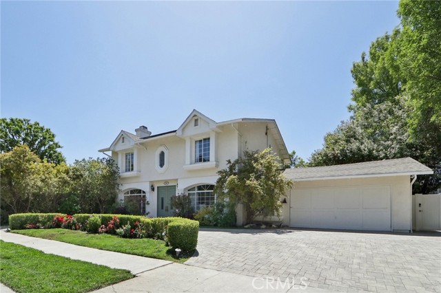 5347 Hinton Avenue, Woodland Hills CA: https://media.crmls.org/medias/f029ac75-f900-421e-9441-7287ba4a7a7f.jpg