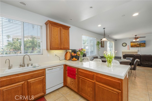 Detail Gallery Image 14 of 52 For 6651 Darling Ln, San Bernardino,  CA 92407 - 4 Beds | 2/1 Baths
