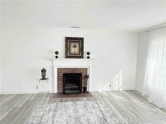 Front Image Thumbnail for CRSW25243212