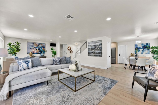 16761 Montclair Lane, Huntington Beach CA: https://media.crmls.org/medias/f02afff9-a1d3-4edf-9897-41766ebc5d20.jpg