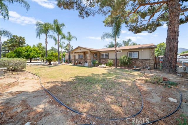 Detail Gallery Image 4 of 51 For 22135 Grove St, Wildomar,  CA 92595 - 4 Beds | 3 Baths