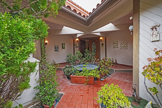 9752 Rangeview Drive, Santa Ana CA: https://media.crmls.org/medias/f02d9ca1-efbc-4145-a3c9-a51d9baa68ce.jpg