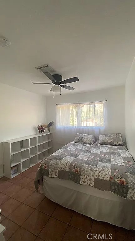 https://media.crmls.org/medias/f02ec806-786c-4c55-bda4-dca14cda196f.jpg?preset=X-Large