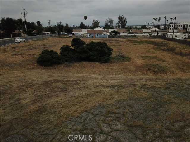 21737 Eucalyptus Avenue, Moreno Valley CA: https://media.crmls.org/medias/f02efa7f-9c69-4409-b5db-689d6d6abd23.jpg