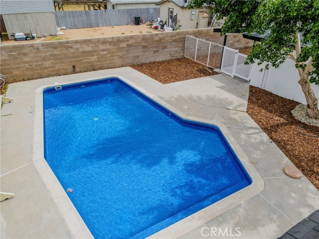 Detail Gallery Image 7 of 38 For 1040 W Coronado Ave, Ridgecrest,  CA 93555 - 3 Beds | 2 Baths