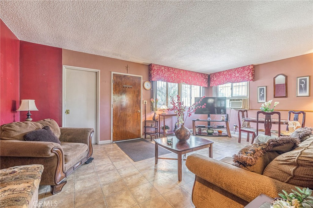 MLS #IV25263790 image #2