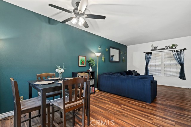 Detail Gallery Image 4 of 29 For 337 E Chapman, Placentia,  CA 92870 - 2 Beds | 2/1 Baths