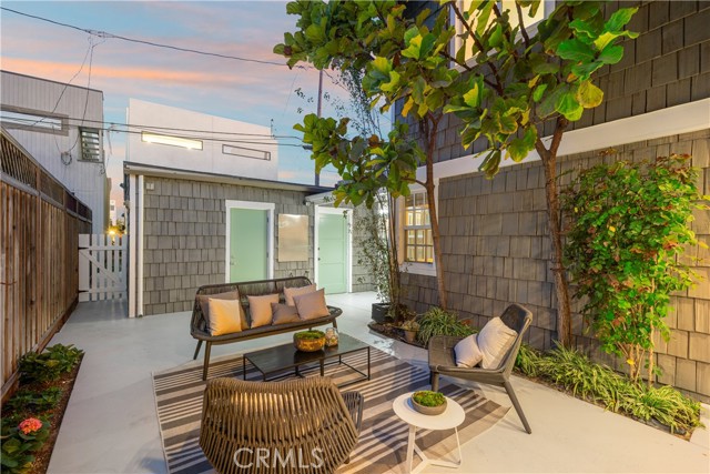 44 59th Place, Long Beach CA: https://media.crmls.org/medias/f03088d2-b5b8-4b7e-a0b1-8cff39eb0642.jpg