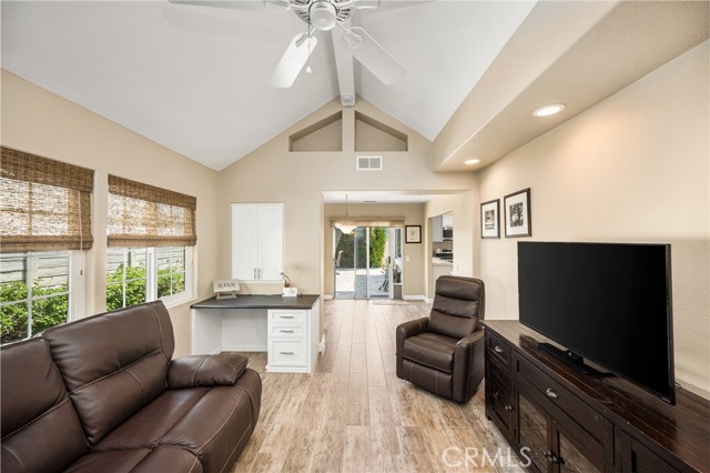 Detail Gallery Image 34 of 47 For 2057 Cherokee, Tustin,  CA 92782 - 3 Beds | 2/1 Baths