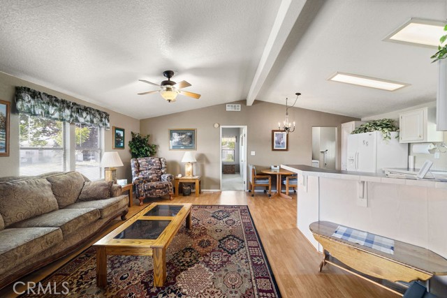 Detail Gallery Image 6 of 29 For 9985 Frontier Trl, Cherry Valley,  CA 92223 - 2 Beds | 2 Baths