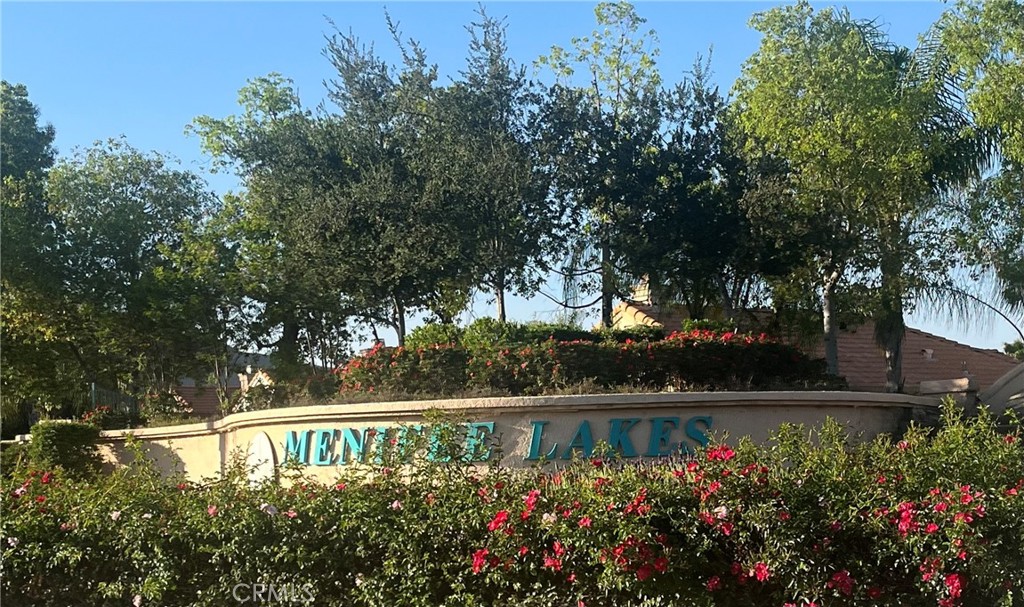 https://media.crmls.org/medias/f031d747-6df9-4ab3-81e7-c964eb27792f.jpg?preset=X-Large