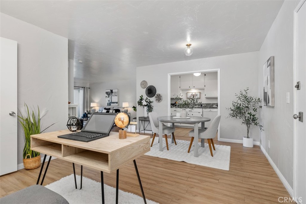 3266 1st Ave - photo 3