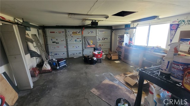 1100 E 215th Place, Carson CA: https://media.crmls.org/medias/f032b8a4-8fe2-462b-8ad5-81d2fc17fdb1.jpg