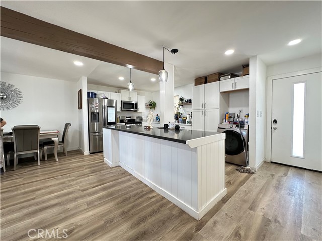 309 Santo Drive, San Jacinto CA: https://media.crmls.org/medias/f032db22-abc6-47ce-a042-8e45888b159c.jpg