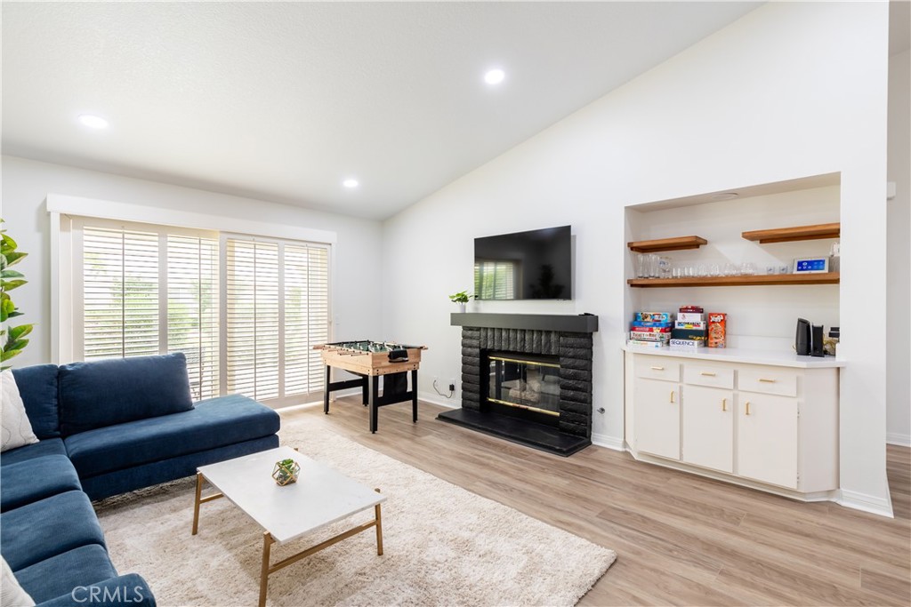 MLS #PW25207077 image #4