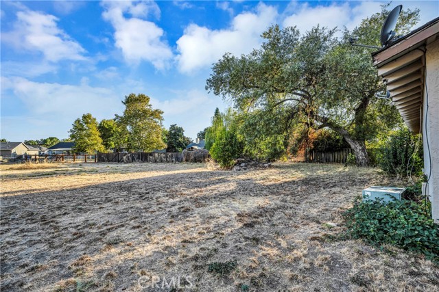 Detail Gallery Image 13 of 15 For 19270 Mountain Meadow South, Hidden Valley Lake,  CA 95467 - 6 Beds | 4 Baths