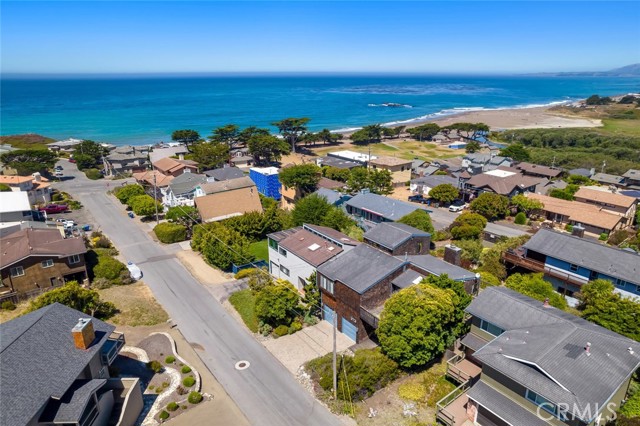 373 Bristol Street, Cambria CA: https://media.crmls.org/medias/f033b843-8414-42a9-abe1-c8649317c8cc.jpg