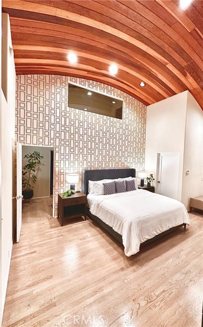 Detail Gallery Image 12 of 25 For 8374 Yucca Trl, Los Angeles,  CA 90046 - 4 Beds | 3/1 Baths