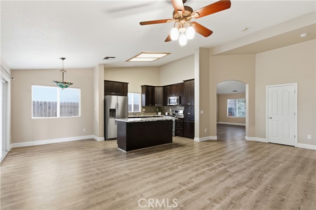 Detail Gallery Image 12 of 49 For 2089 Patriotic, Atwater,  CA 95301 - 4 Beds | 2 Baths