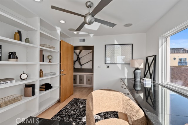 2540 Manhattan Avenue, Hermosa Beach CA: https://media.crmls.org/medias/f035f375-638e-4857-b715-7c4c0c16d5c6.jpg