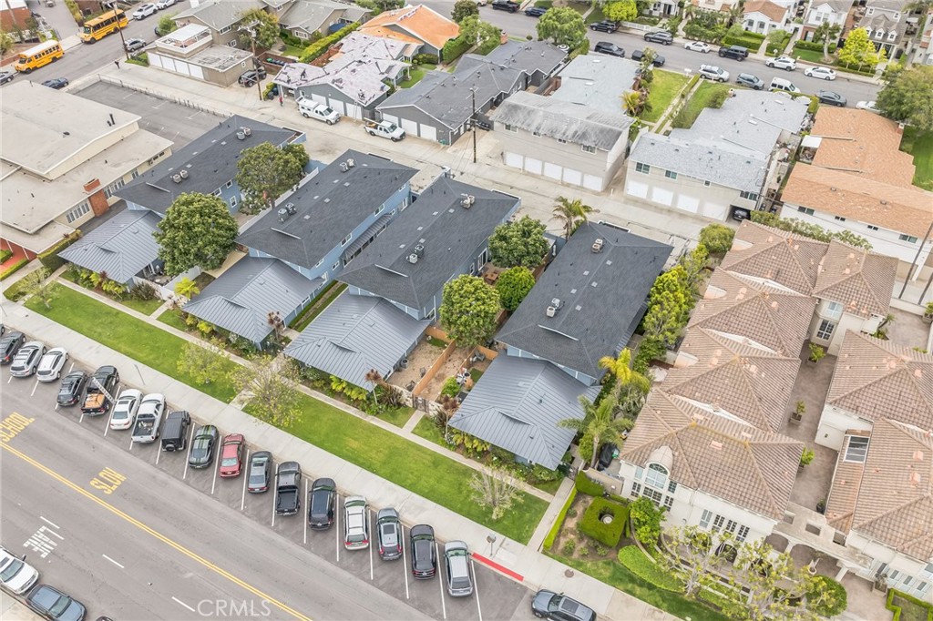 MLS #OC25100801 img 7