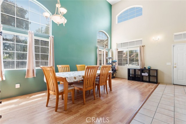 Detail Gallery Image 11 of 63 For 879 Glider Pl, San Jacinto,  CA 92582 - 5 Beds | 3 Baths