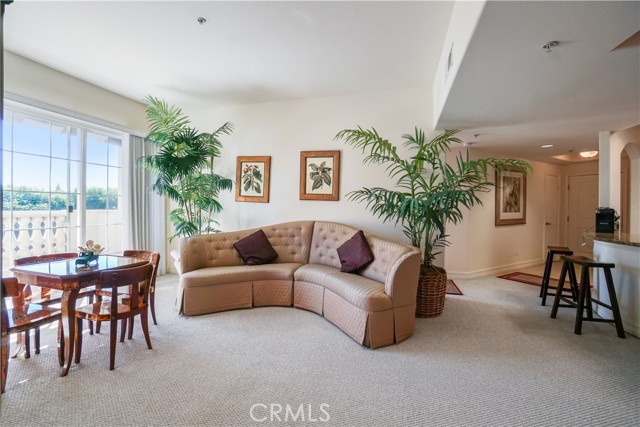 Detail Gallery Image 7 of 32 For 14343 Burbank Bld #301,  Sherman Oaks,  CA 91401 - 3 Beds | 2 Baths