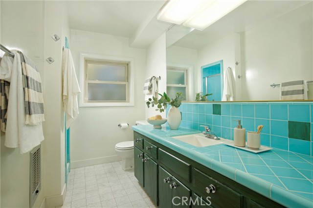 1914 Lyans Drive photo 18
