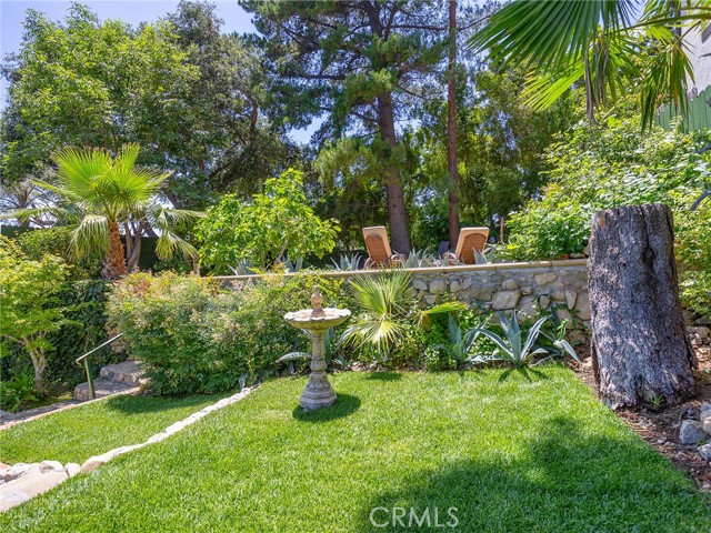 5815 Irving Avenue, La Crescenta CA: https://media.crmls.org/medias/f0372a5d-ecde-4072-830a-9327d71e4b1b.jpg
