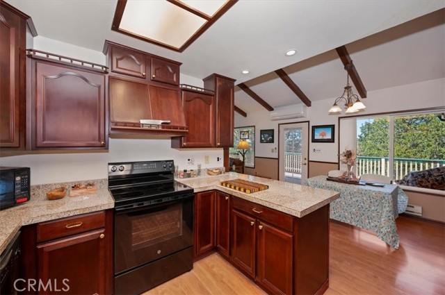 815 Chamois, Crestline, CA 92325