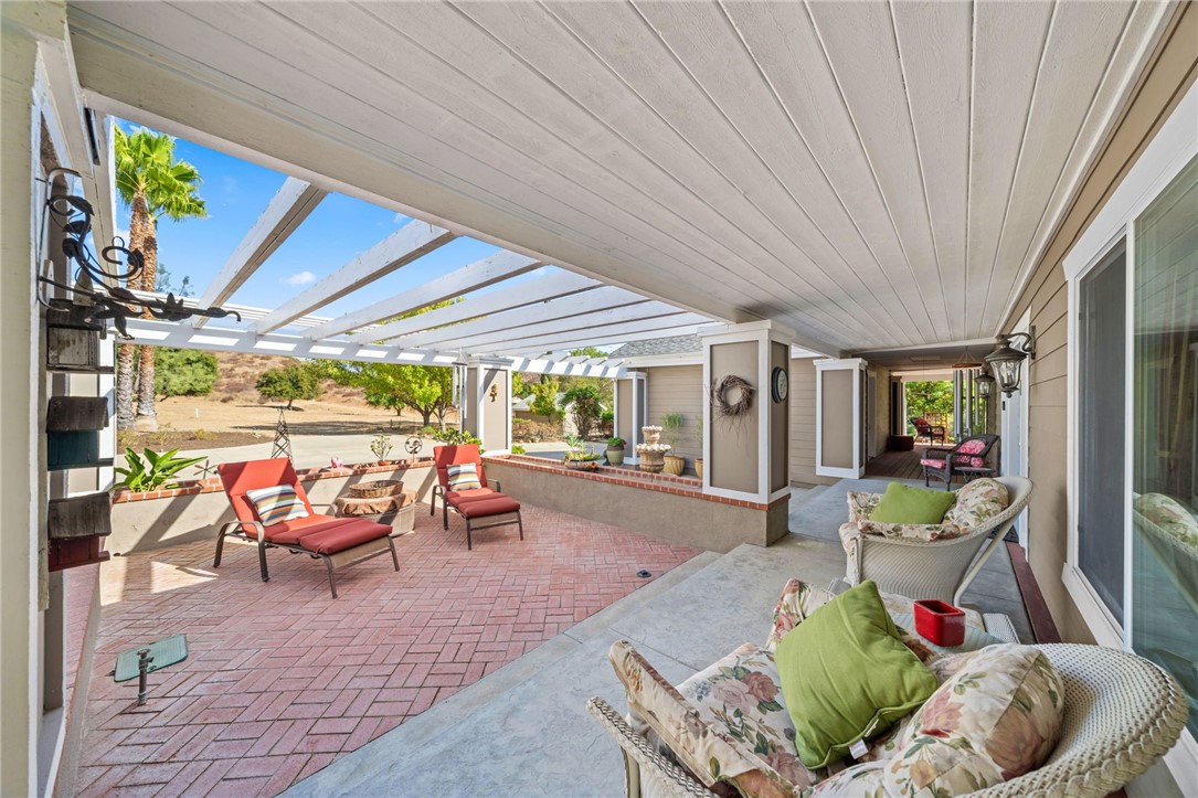 Detail Gallery Image 12 of 74 For 45300 De Portola Road, Temecula,  CA 92592 - 4 Beds | 3/1 Baths