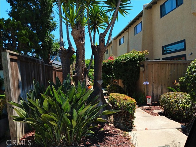 2520 Ruhland Avenue, Redondo Beach, California 90278, 2 Bedrooms Bedrooms, ,1 BathroomBathrooms,Residential,Sold,Ruhland,OC23112406