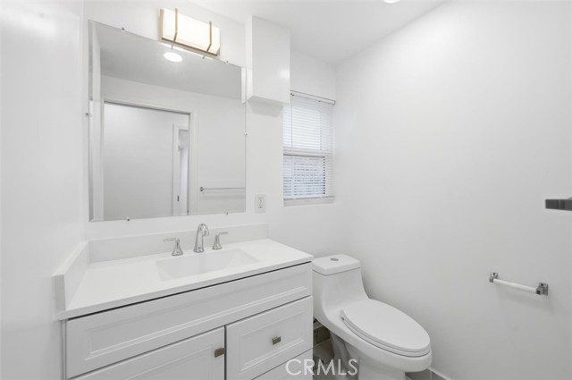 Detail Gallery Image 11 of 17 For 220 39th a,  Manhattan Beach,  CA 90266 - 1 Beds | 1 Baths