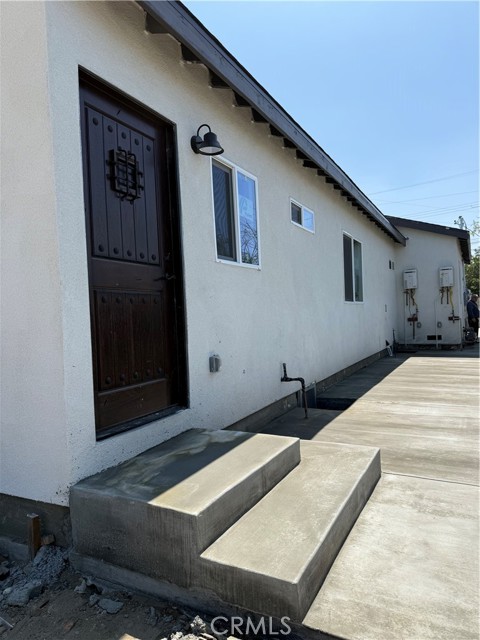 11827 Art St, Sun Valley CA: https://media.crmls.org/medias/f0395331-75f4-4448-b56b-4d2890400eb1.jpg
