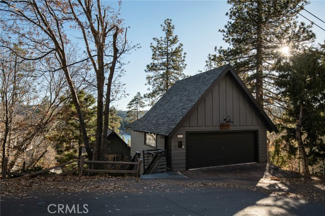 Detail Gallery Image 5 of 46 For 27937 W Shore Rd, Lake Arrowhead,  CA 92352 - 3 Beds | 3 Baths