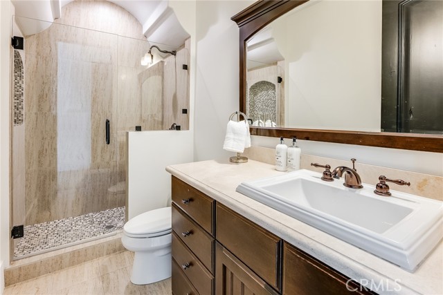 23123 Oxnard Street, Woodland Hills CA: https://media.crmls.org/medias/f03a27e7-6d4c-4a8b-b22f-6fb45001ed21.jpg