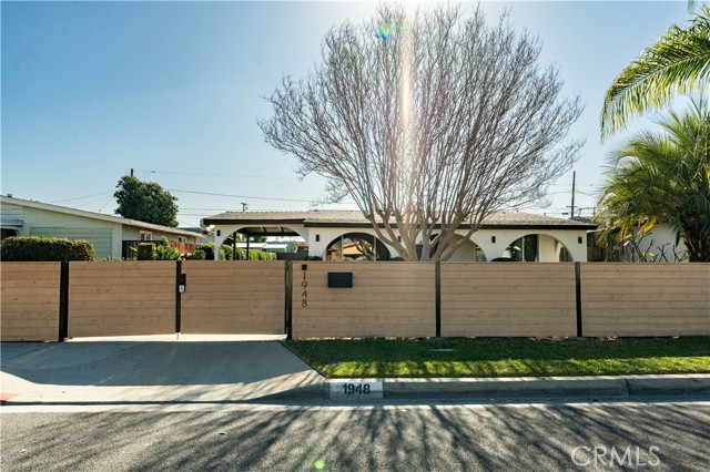 Detail Gallery Image 2 of 21 For 1948 Floradale Ave, South El Monte,  CA 91733 - 4 Beds | 3 Baths