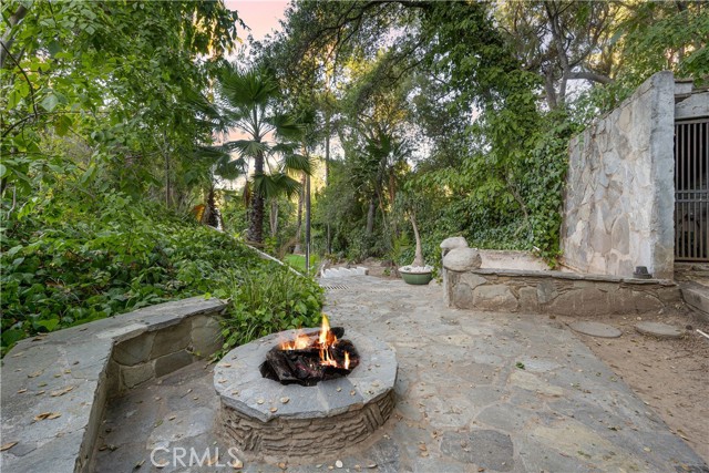 4609 Louise Avenue, Encino CA: https://media.crmls.org/medias/f03a6486-7521-4d02-86e3-555c562fc412.jpg